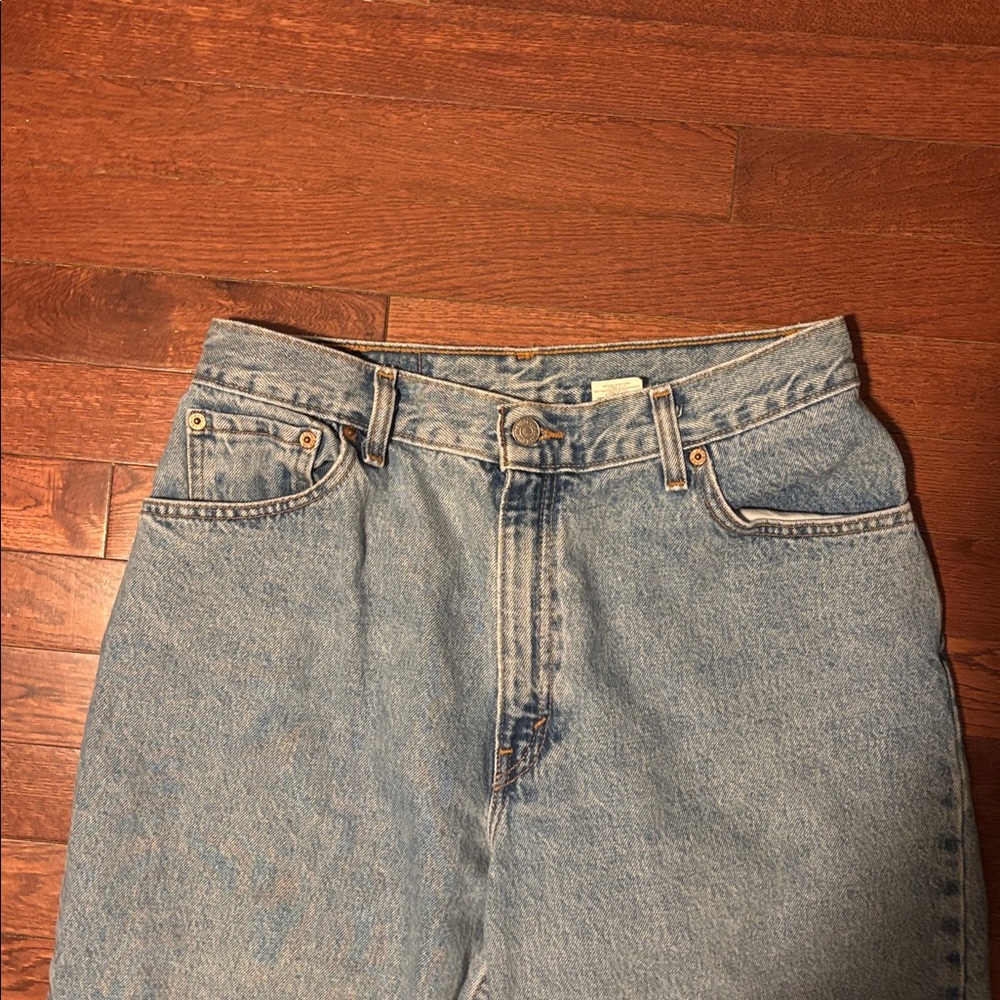 Levi’s Classic Blue Denim Jeans Women’s Size: 12 Short Relaxed Fit - Picture 4 of 7